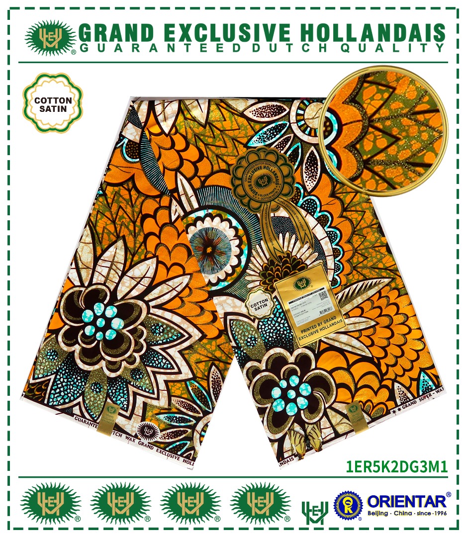 Tissu en Satin de Coton – Motif Floral Orange